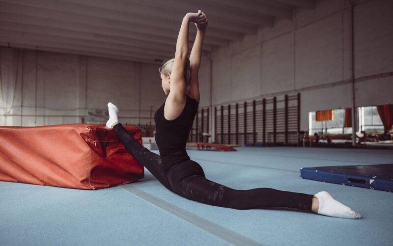 sideways-woman-exercising-gymnastics-olympics (1) sideways-woman-exercising-gymnastics-olympics (1)